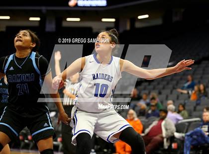 Thumbnail 1 in Caruthers vs Ramona (CIF State D5 Final) photogallery.