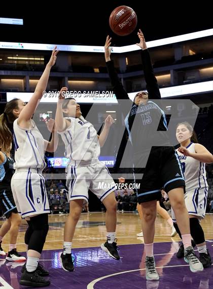 Thumbnail 1 in Caruthers vs Ramona (CIF State D5 Final) photogallery.