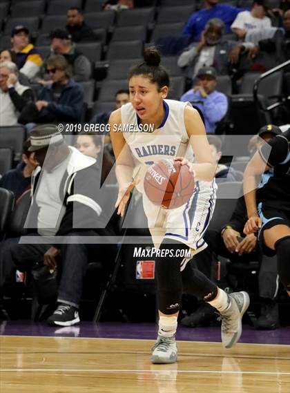 Thumbnail 1 in Caruthers vs Ramona (CIF State D5 Final) photogallery.
