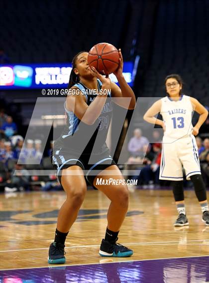 Thumbnail 3 in Caruthers vs Ramona (CIF State D5 Final) photogallery.