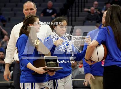 Thumbnail 3 in Caruthers vs Ramona (CIF State D5 Final) photogallery.
