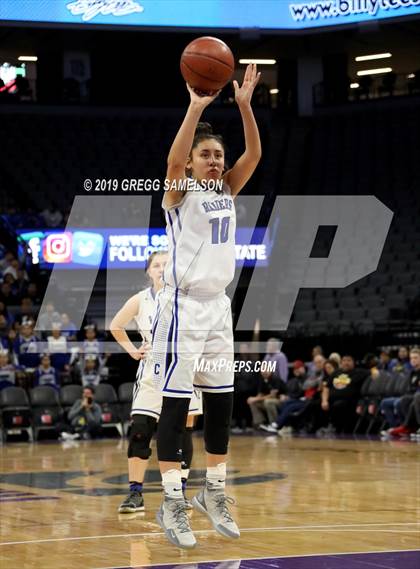 Thumbnail 2 in Caruthers vs Ramona (CIF State D5 Final) photogallery.