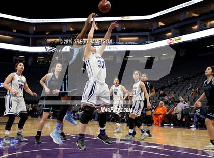 Thumbnail 2 in Caruthers vs Ramona (CIF State D5 Final) photogallery.