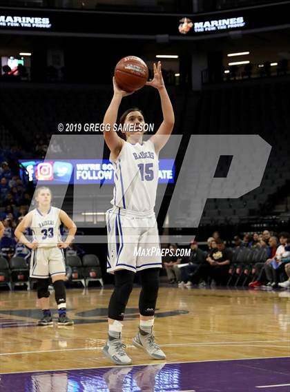 Thumbnail 2 in Caruthers vs Ramona (CIF State D5 Final) photogallery.
