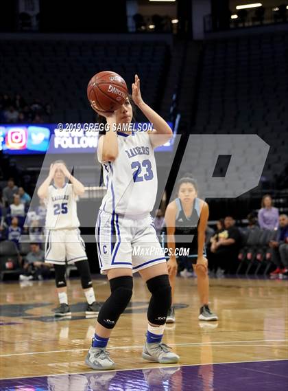 Thumbnail 2 in Caruthers vs Ramona (CIF State D5 Final) photogallery.