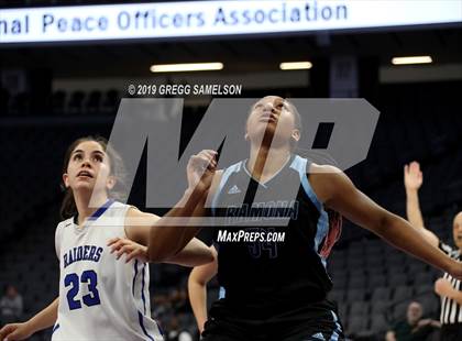 Thumbnail 1 in Caruthers vs Ramona (CIF State D5 Final) photogallery.