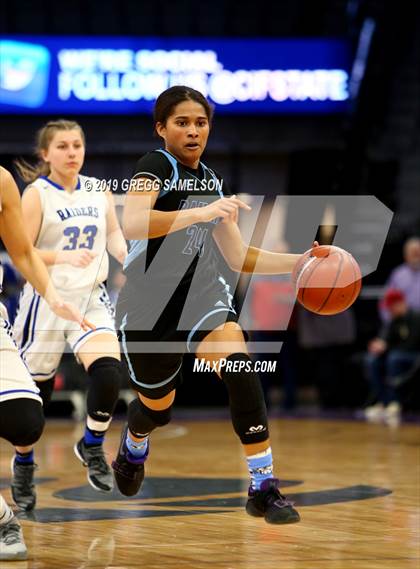 Thumbnail 1 in Caruthers vs Ramona (CIF State D5 Final) photogallery.