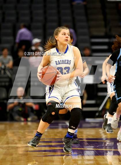 Thumbnail 1 in Caruthers vs Ramona (CIF State D5 Final) photogallery.