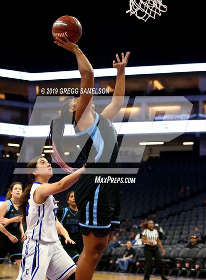 Thumbnail 3 in Caruthers vs Ramona (CIF State D5 Final) photogallery.