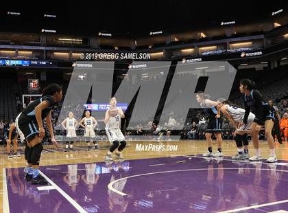 Thumbnail 3 in Caruthers vs Ramona (CIF State D5 Final) photogallery.