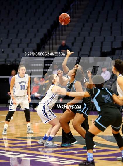 Thumbnail 2 in Caruthers vs Ramona (CIF State D5 Final) photogallery.