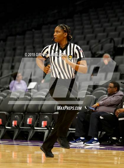 Thumbnail 2 in Caruthers vs Ramona (CIF State D5 Final) photogallery.