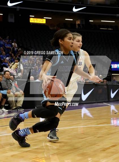 Thumbnail 1 in Caruthers vs Ramona (CIF State D5 Final) photogallery.