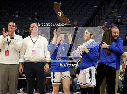 Thumbnail 1 in Caruthers vs Ramona (CIF State D5 Final) photogallery.