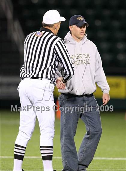 Thumbnail 3 in Rush-Henrietta vs. Webster-Schroeder (Section 5 Class AA Semifinals) photogallery.