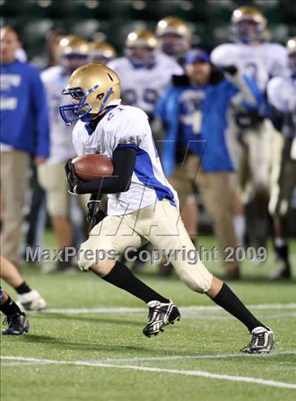 Thumbnail 1 in Rush-Henrietta vs. Webster-Schroeder (Section 5 Class AA Semifinals) photogallery.