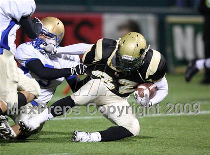 Thumbnail 3 in Rush-Henrietta vs. Webster-Schroeder (Section 5 Class AA Semifinals) photogallery.