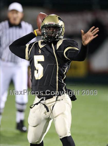 Thumbnail 3 in Rush-Henrietta vs. Webster-Schroeder (Section 5 Class AA Semifinals) photogallery.