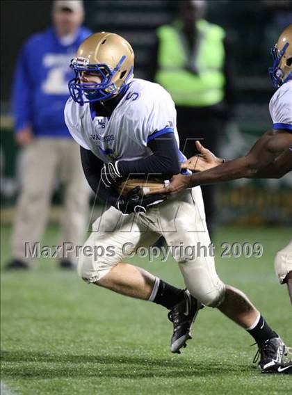 Thumbnail 2 in Rush-Henrietta vs. Webster-Schroeder (Section 5 Class AA Semifinals) photogallery.