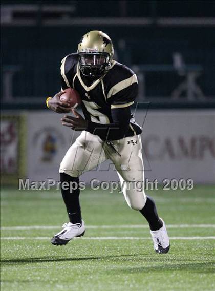 Thumbnail 1 in Rush-Henrietta vs. Webster-Schroeder (Section 5 Class AA Semifinals) photogallery.