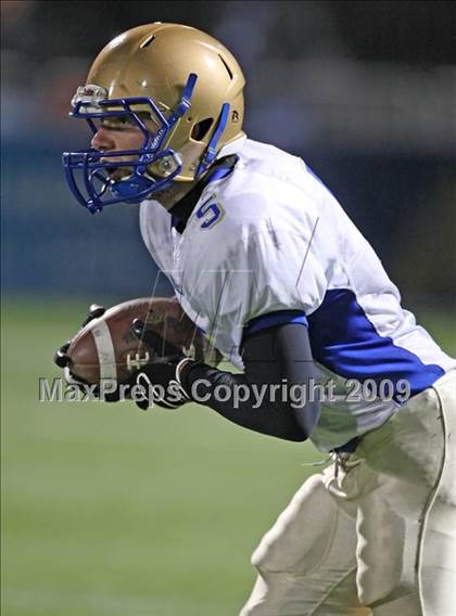Thumbnail 3 in Rush-Henrietta vs. Webster-Schroeder (Section 5 Class AA Semifinals) photogallery.