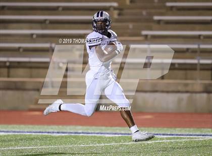 Thumbnail 2 in Lamar Consolidated @ Rudder photogallery.
