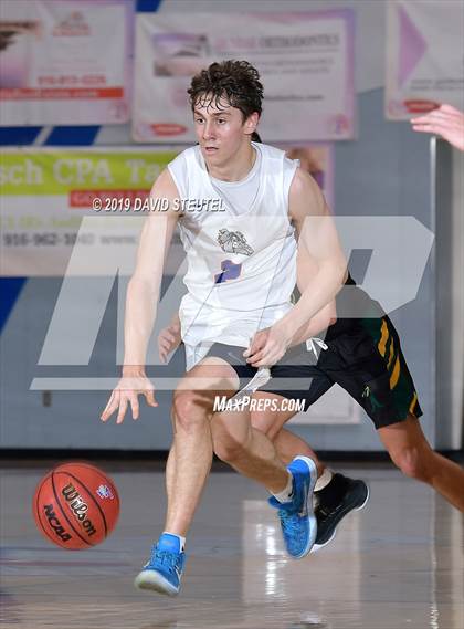 Thumbnail 2 in Bishop Manogue vs. Folsom (Stan Harms Classic) photogallery.