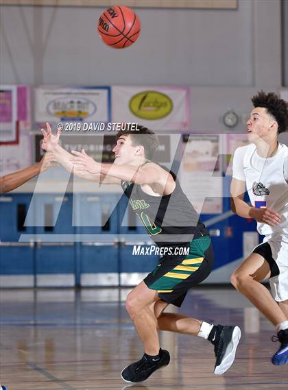 Thumbnail 2 in Bishop Manogue vs. Folsom (Stan Harms Classic) photogallery.
