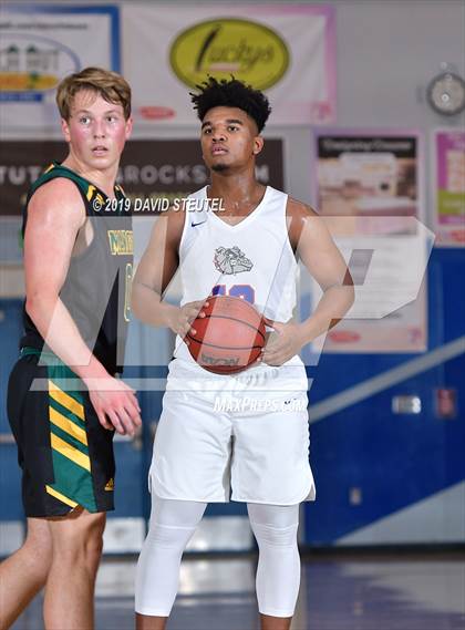 Thumbnail 2 in Bishop Manogue vs. Folsom (Stan Harms Classic) photogallery.