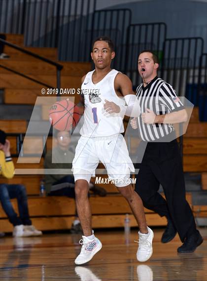 Thumbnail 2 in Bishop Manogue vs. Folsom (Stan Harms Classic) photogallery.