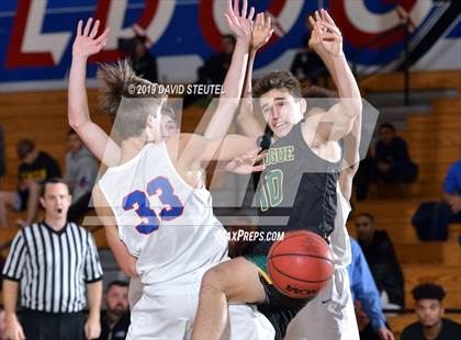 Thumbnail 3 in Bishop Manogue vs. Folsom (Stan Harms Classic) photogallery.