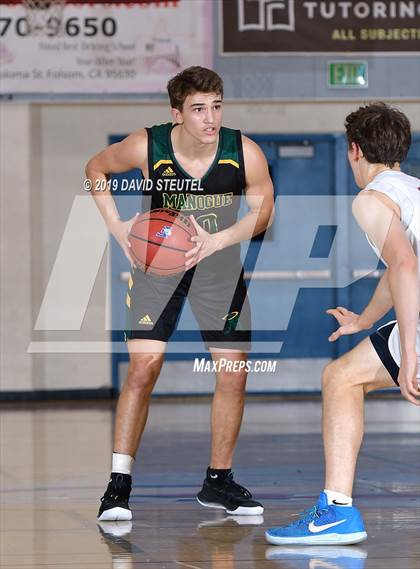 Thumbnail 2 in Bishop Manogue vs. Folsom (Stan Harms Classic) photogallery.