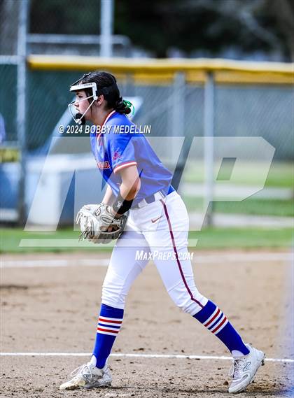 Thumbnail 1 in Redwood vs. Buchanan photogallery.