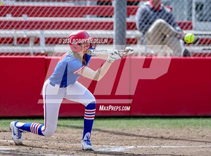 Thumbnail 3 in Redwood vs. Buchanan photogallery.