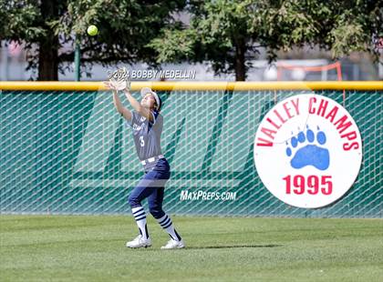 Thumbnail 3 in Redwood vs. Buchanan photogallery.