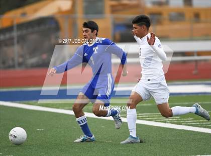 Thumbnail 3 in Tivy vs Midland Lee (New Braunfels Tournament) photogallery.