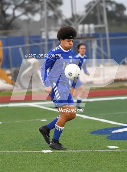 Thumbnail 1 in Tivy vs Midland Lee (New Braunfels Tournament) photogallery.