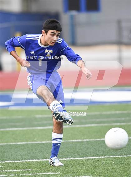 Thumbnail 3 in Tivy vs Midland Lee (New Braunfels Tournament) photogallery.