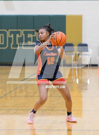 Thumbnail 2 in Grandview vs. Purcell Marian  (Nike Tournament of Champions) photogallery.