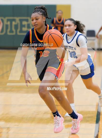 Thumbnail 1 in Grandview vs. Purcell Marian  (Nike Tournament of Champions) photogallery.