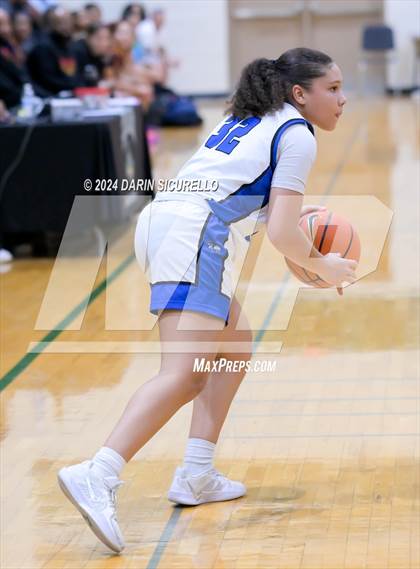 Thumbnail 3 in Grandview vs. Purcell Marian  (Nike Tournament of Champions) photogallery.