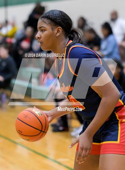 Thumbnail 1 in Grandview vs. Purcell Marian  (Nike Tournament of Champions) photogallery.