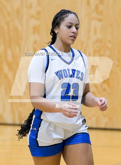 Thumbnail 3 in Grandview vs. Purcell Marian  (Nike Tournament of Champions) photogallery.