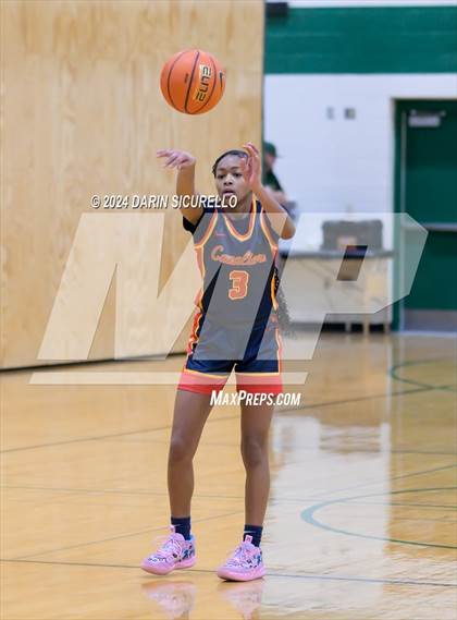Thumbnail 2 in Grandview vs. Purcell Marian  (Nike Tournament of Champions) photogallery.