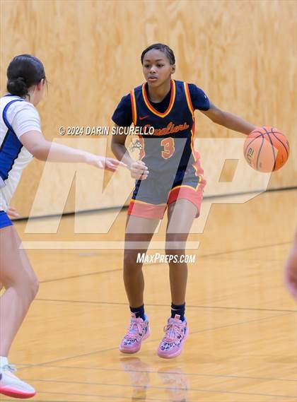 Thumbnail 2 in Grandview vs. Purcell Marian  (Nike Tournament of Champions) photogallery.