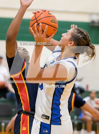 Thumbnail 3 in Grandview vs. Purcell Marian  (Nike Tournament of Champions) photogallery.