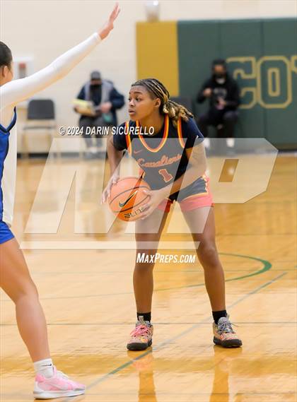 Thumbnail 3 in Grandview vs. Purcell Marian  (Nike Tournament of Champions) photogallery.
