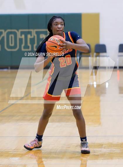 Thumbnail 2 in Grandview vs. Purcell Marian  (Nike Tournament of Champions) photogallery.