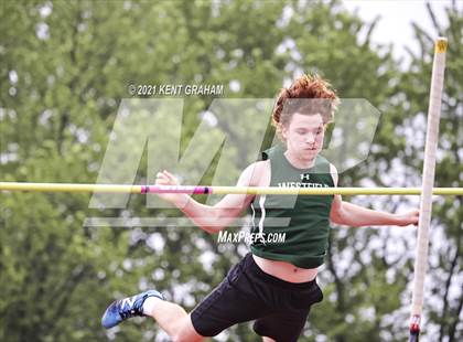 Thumbnail 3 in IHSAA Regional Meet photogallery.