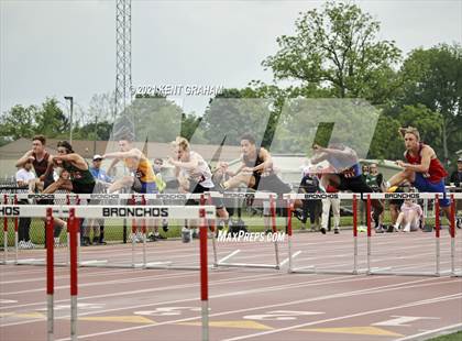 Thumbnail 3 in IHSAA Regional Meet photogallery.